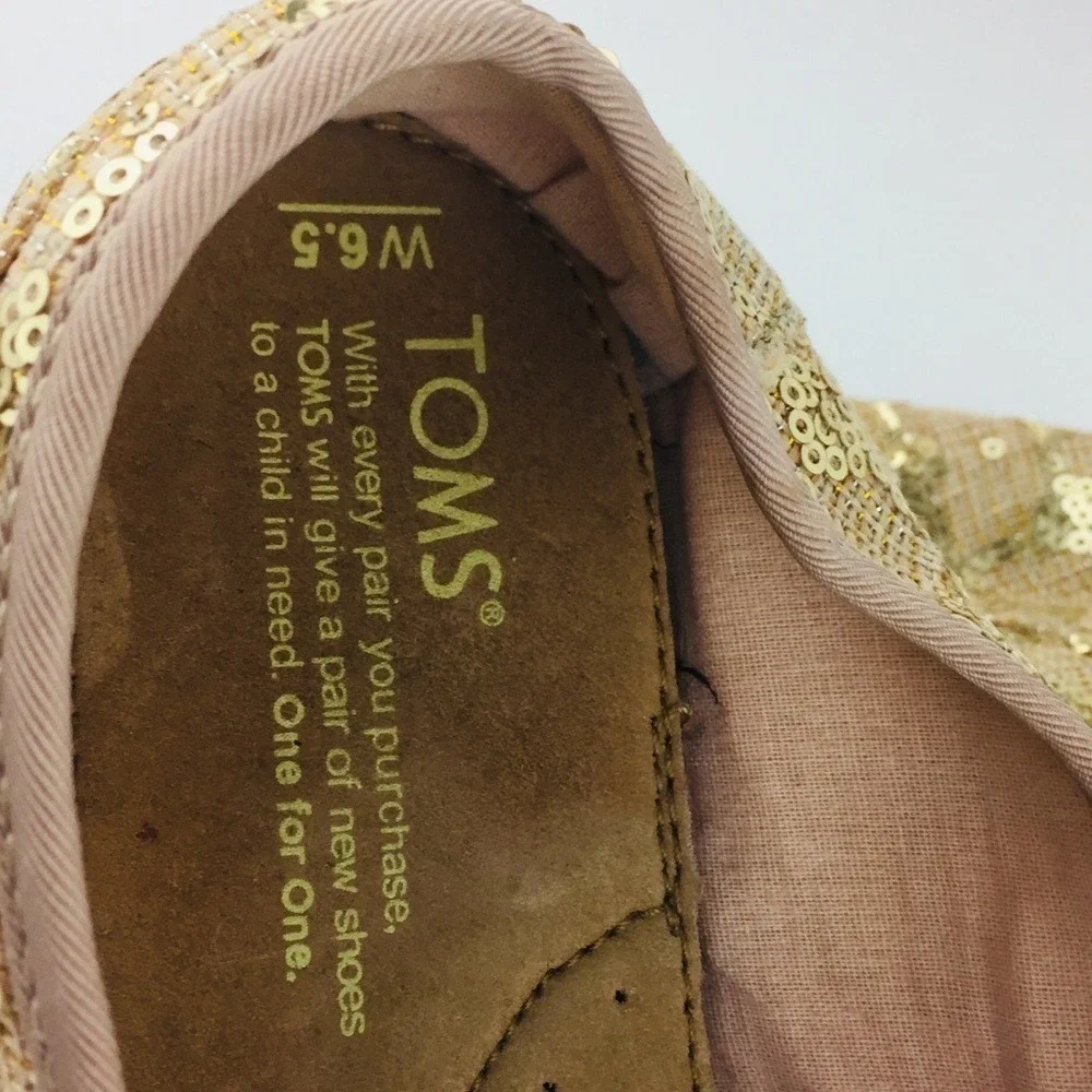 Toms slip on loafers gold with gold sequence‎ size 6.5
